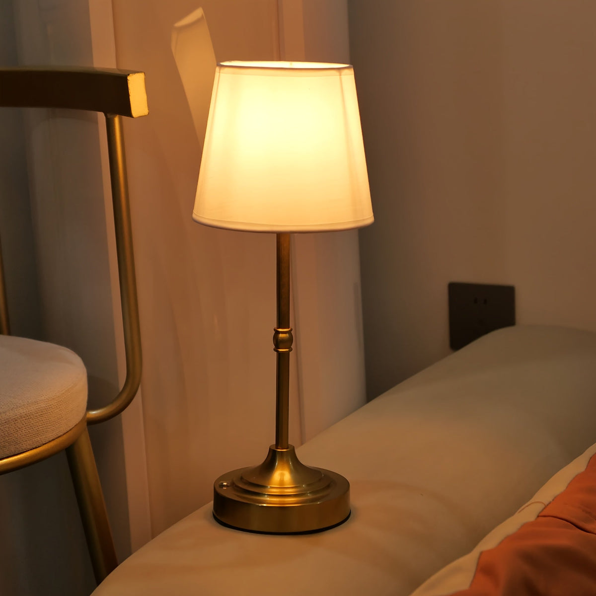 Cordless Touch-Dimming Table Lamp